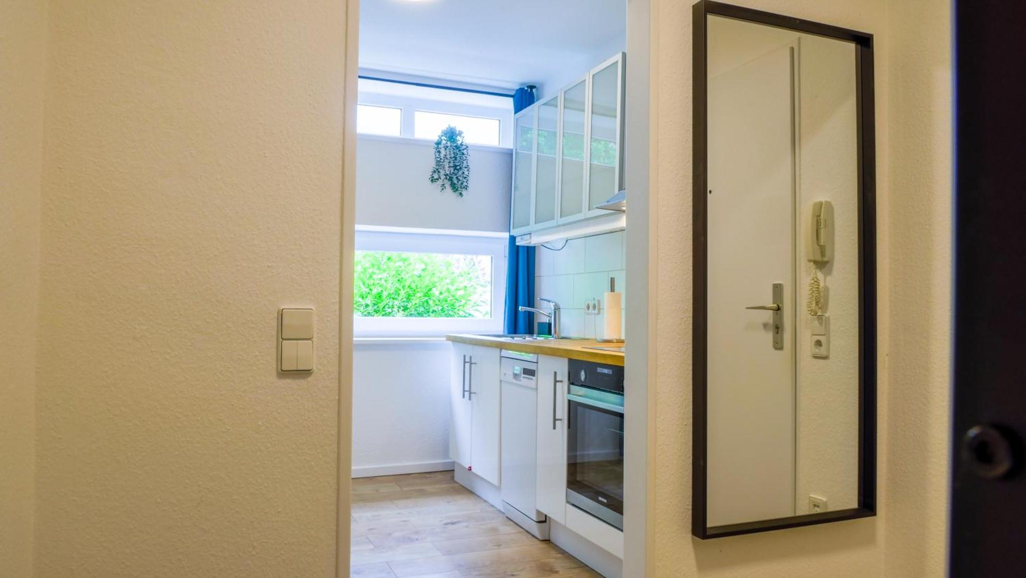 Gross, Modern, Zentrumsnah Mit Parkplatz Und Garten Ulm Exterior foto
