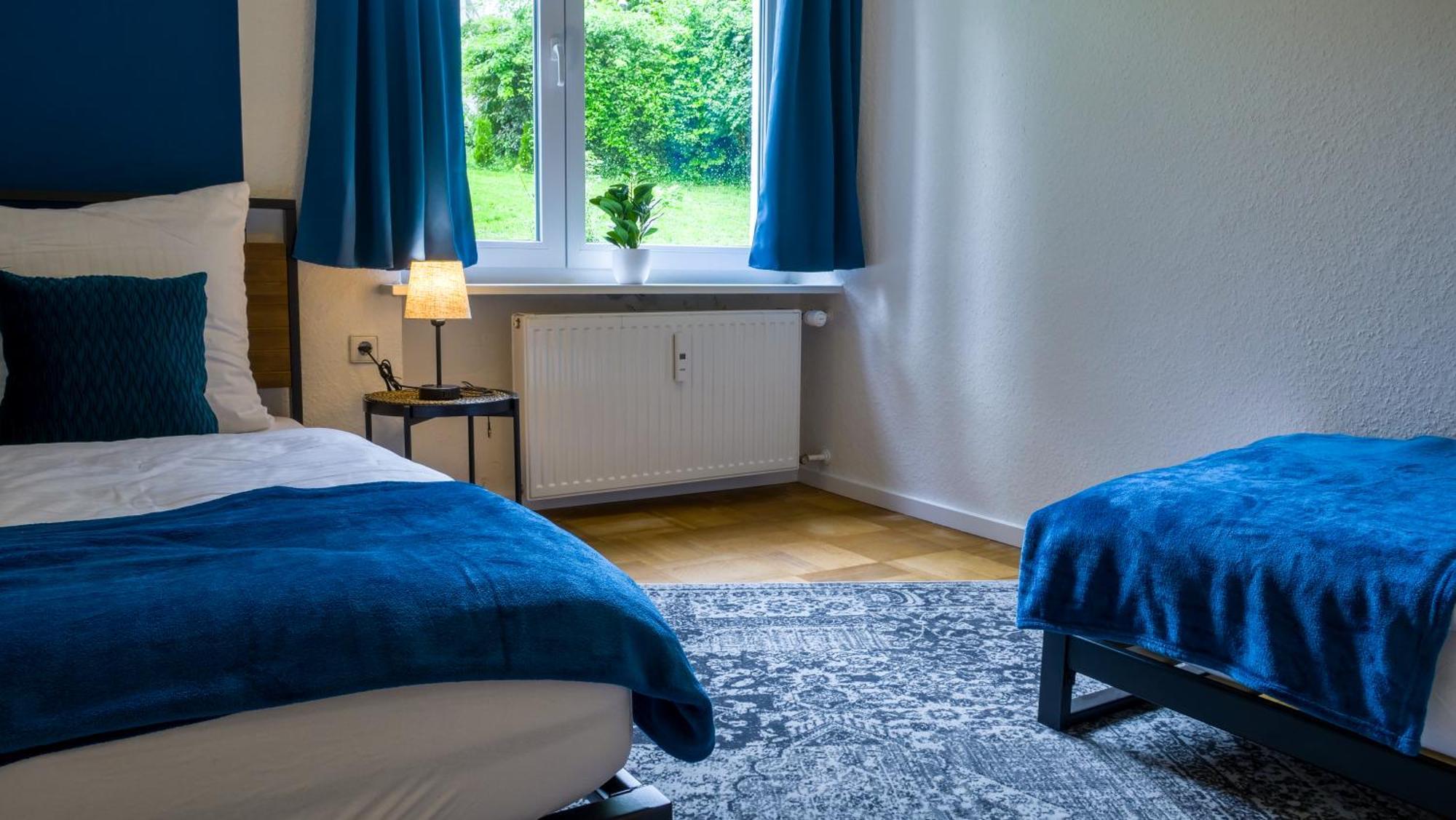 Gross, Modern, Zentrumsnah Mit Parkplatz Und Garten Ulm Exterior foto